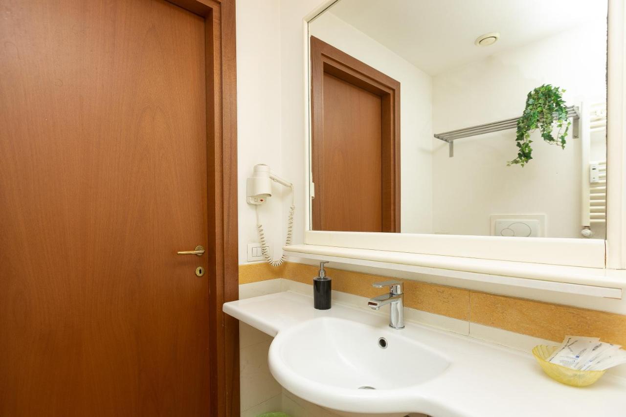 Internouno Deluxe Otel Roma Dış mekan fotoğraf